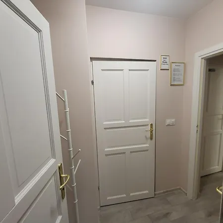 Apartment Z Aneksem Kuchennym *