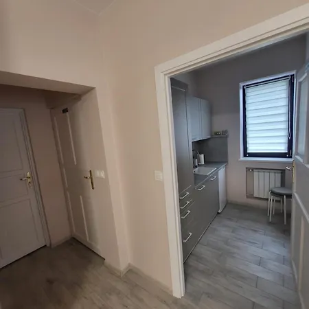 Apartment Z Aneksem Kuchennym *